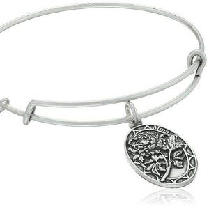 NWOT Because I love you Mom Charm